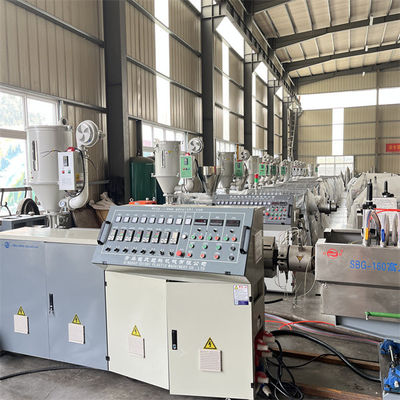 Мощная машина для экструзии труб с двигателем 110 кВт, питание 380 В/50 Гц, производительность 300-600 кг/ч