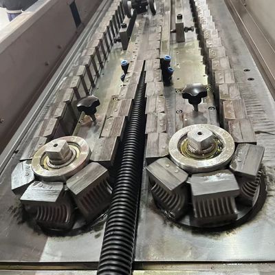 10-50 мм диаметром одностенный коругированный трубный станок с 3 охлаждающими зонами и системой управления ПЛК