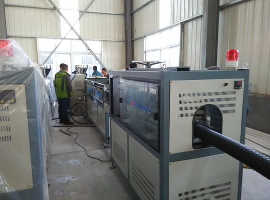 Линия экструзии гофрированной трубы для защиты кабеля, скорость шнека 22 об/мин, установленная мощность 31 кВт