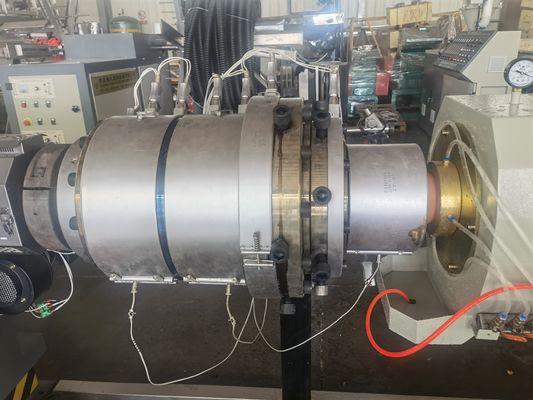 Усовершенствовать производство PE MPP труб настраиваемая линия экструзии PE труб с 33 1-38 1 винтом L / D соотношение и двигатель сделан